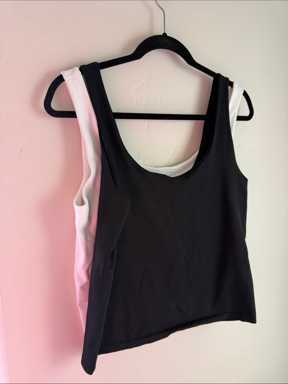 Avec Les Filles Black & White Tank Tops - Classic Scoop Neck L/XL